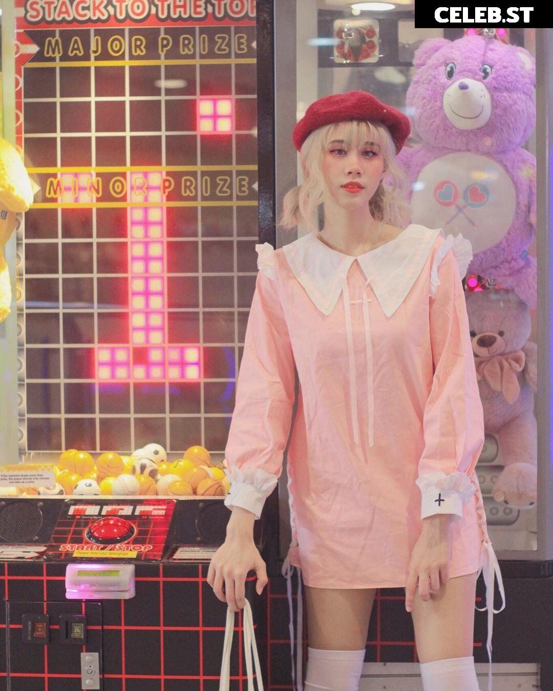 Kura Onee-san Image 12584422