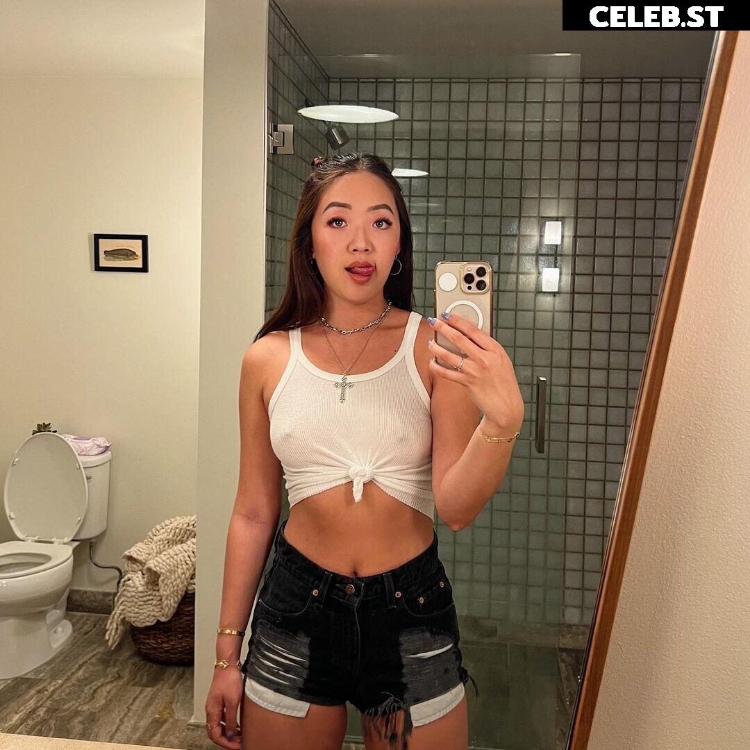 Simona Shao Image 12581084