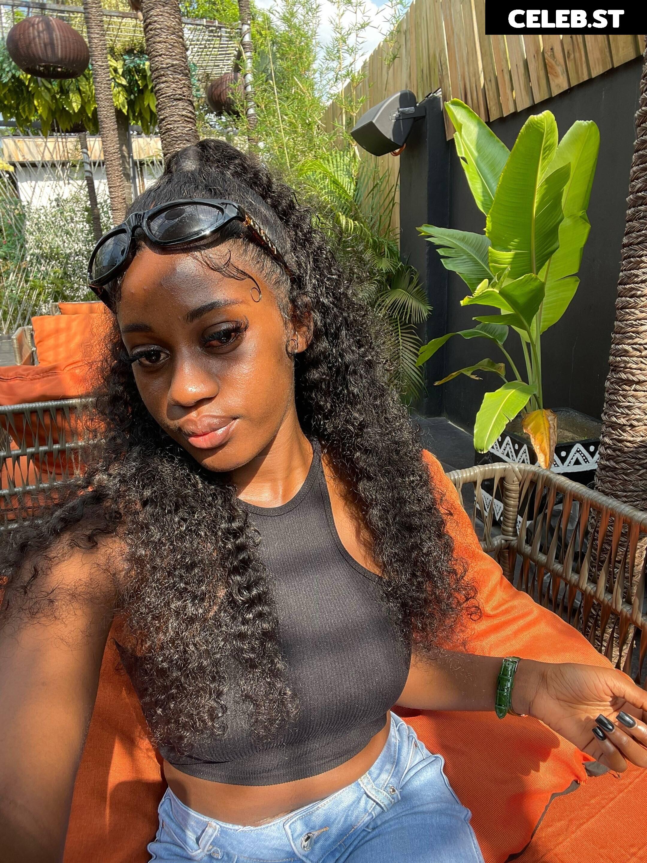 Molly Unruly / itsjust_bigme7 / PondsKira84896 / Barely Seen Image 12458349