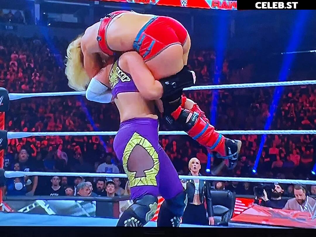 WWE Zoey Stark Image 12450536