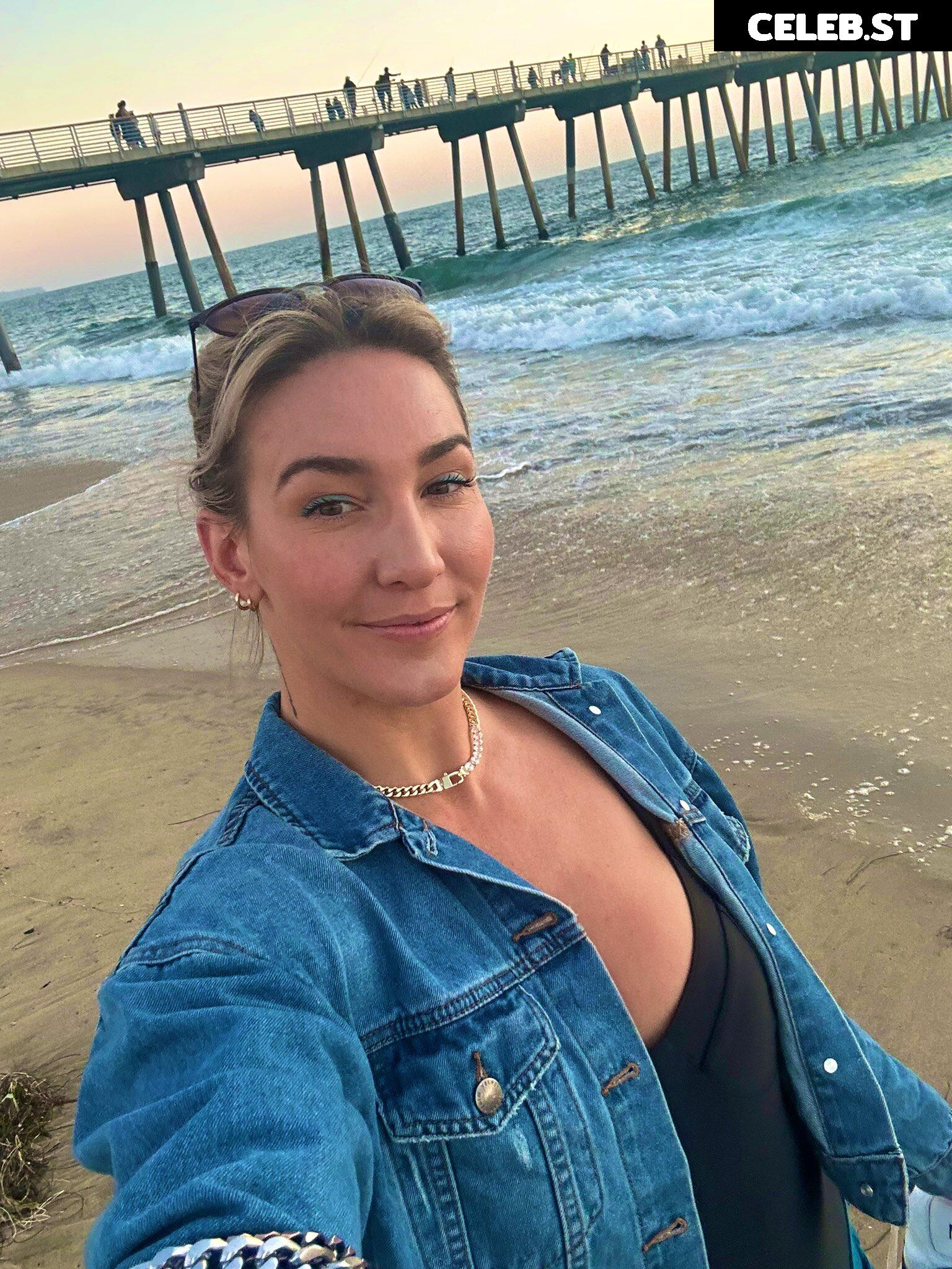 Mikaela Mayer Image 12450364