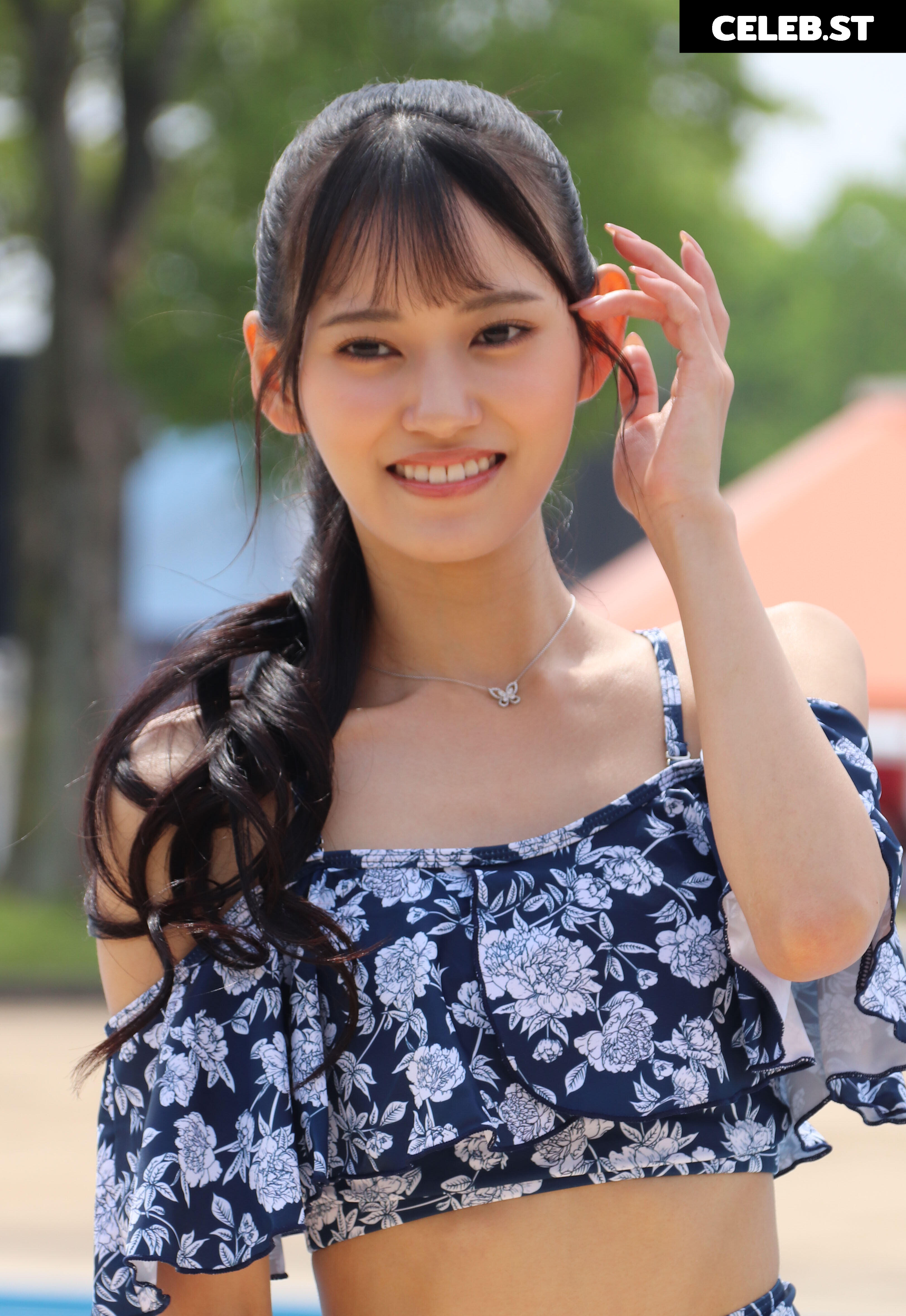 Umi Yatsugake 八掛うみ Image 12453210