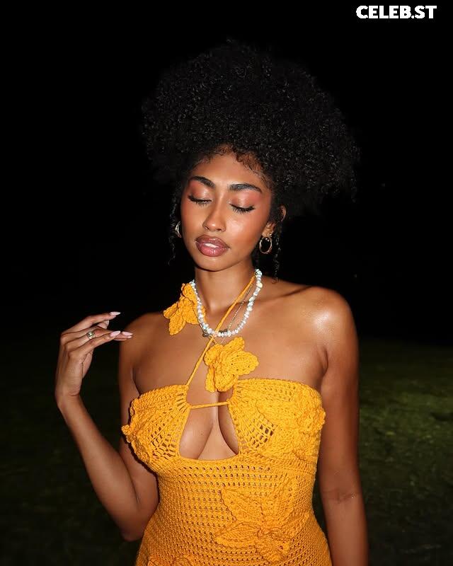Jasmine Chola | Jasmine Blandford Image 12475915
