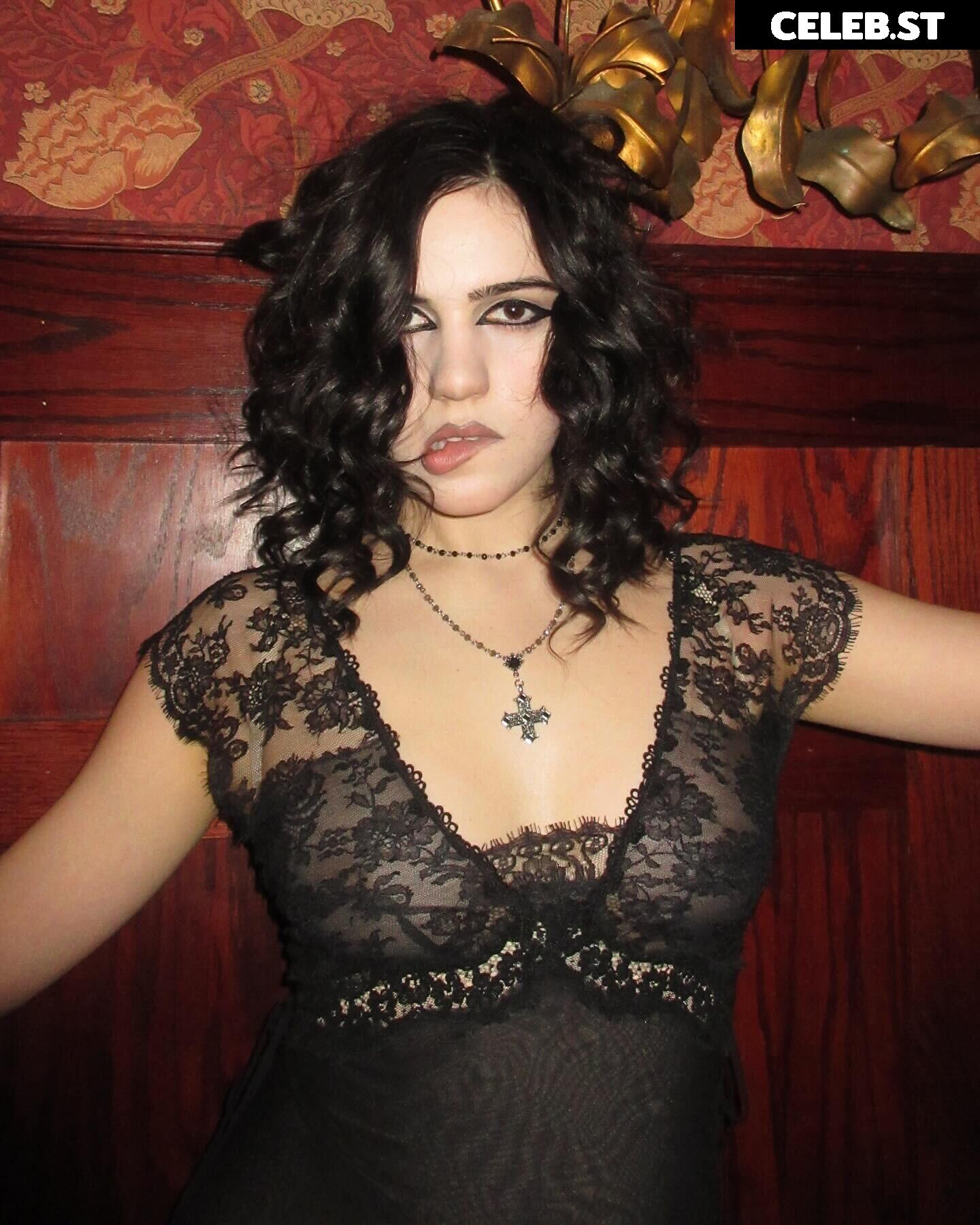 Julia Cumming (Sunflower Bean Singer/Bassist) Image 12477113