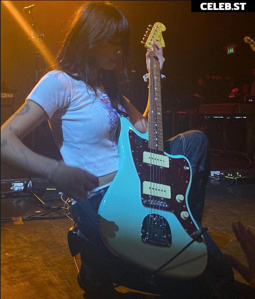 beabadoobee radvxz Image 12477077