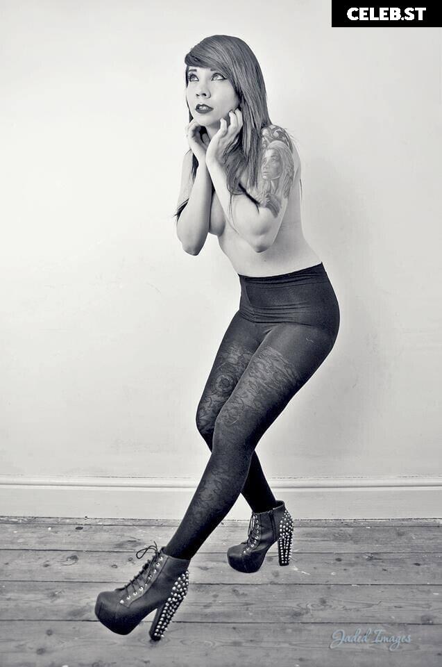 Chloe Drinkwater (Skarlett Riot Singer) Image 12476652