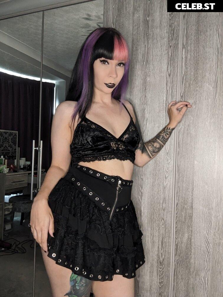 Chloe Drinkwater (Skarlett Riot Singer) Image 12476642