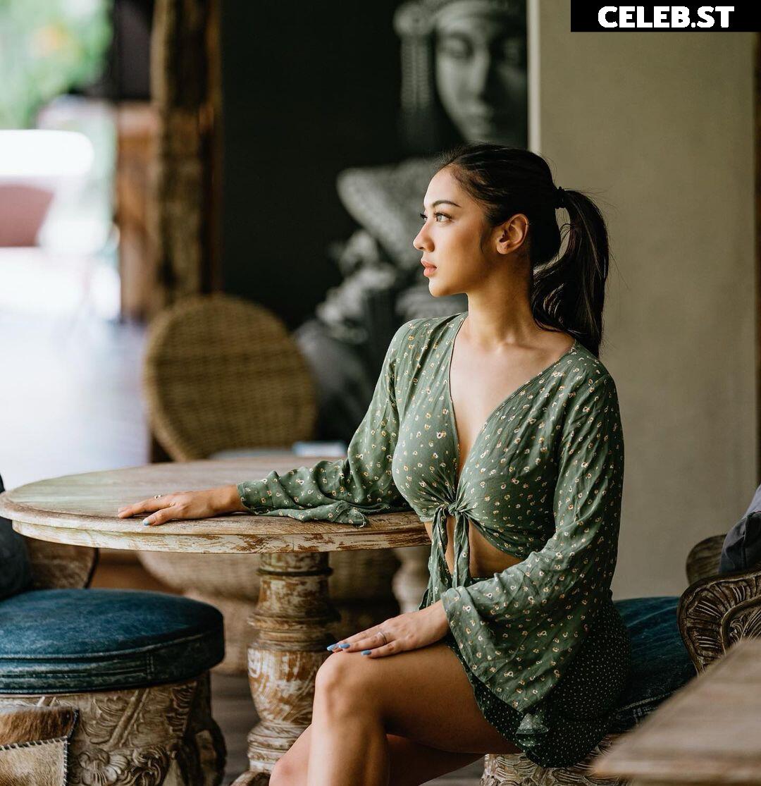 Anindita hidayat Image 12445106