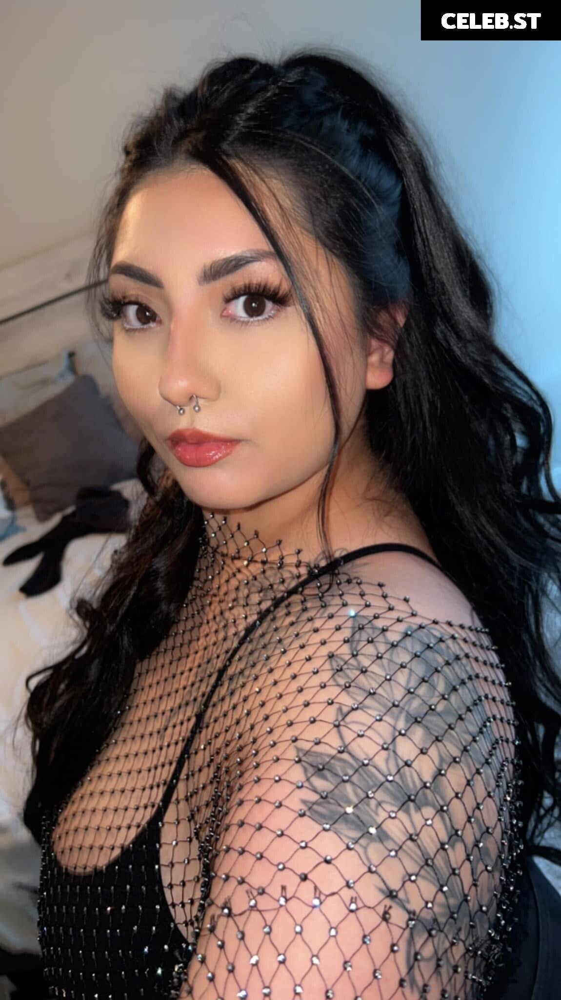 Sexy Big Titty latina BBW @Leeeenaq - goon material Image 12445137