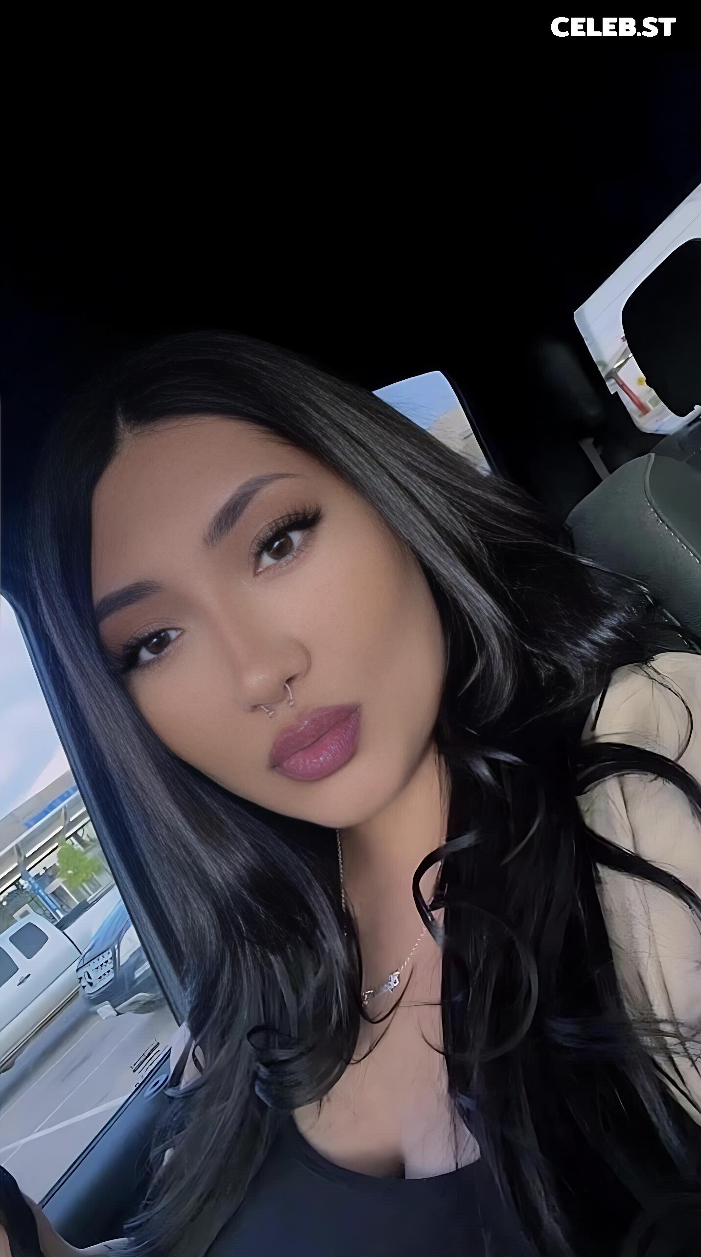 Sexy Big Titty latina BBW @Leeeenaq - goon material Image 12445141