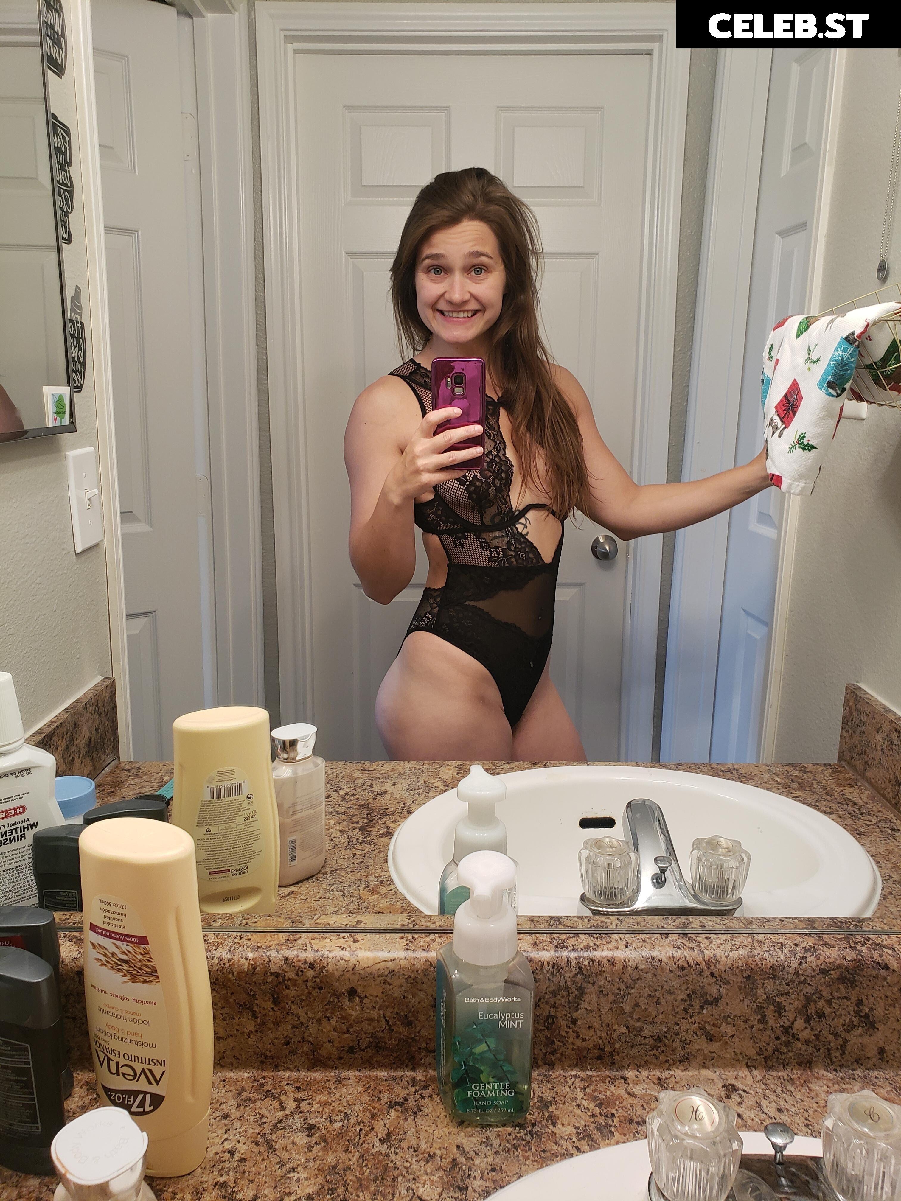 Queen Amber / thefittestfeet / returnofthe-A / abaggz Image 12441796