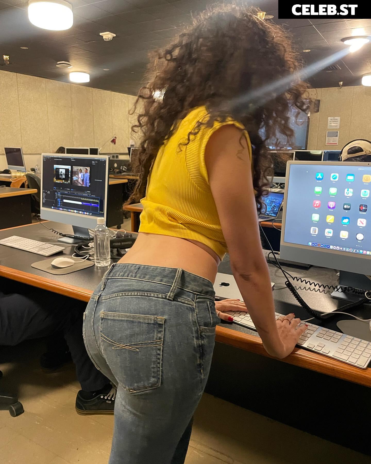 Maya Abdallah | mayuhnaise Image 12440294