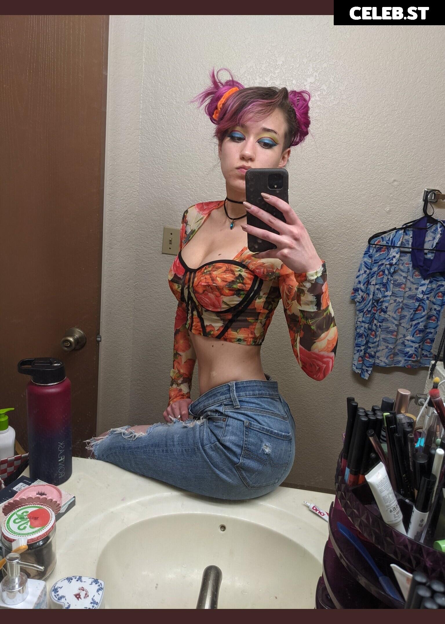 QueenTofu Image 12417925