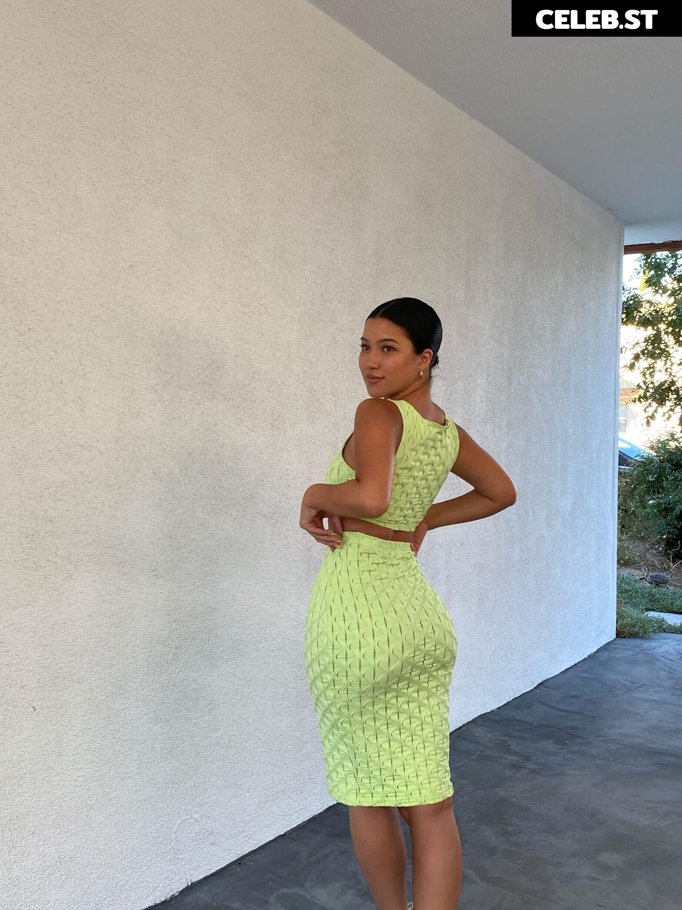 Julia Kelly Image 12417312