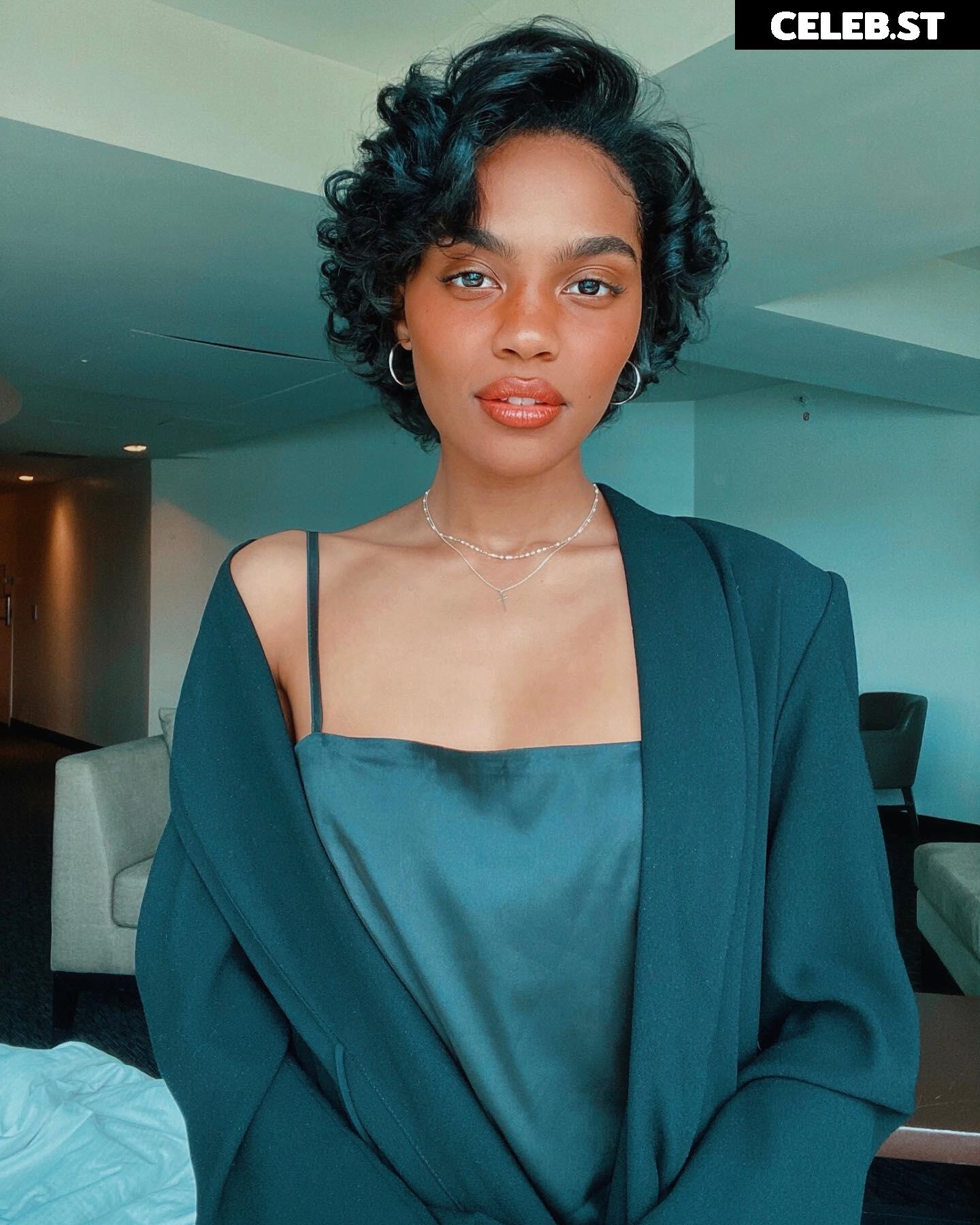China Anne McClain Image 12419954