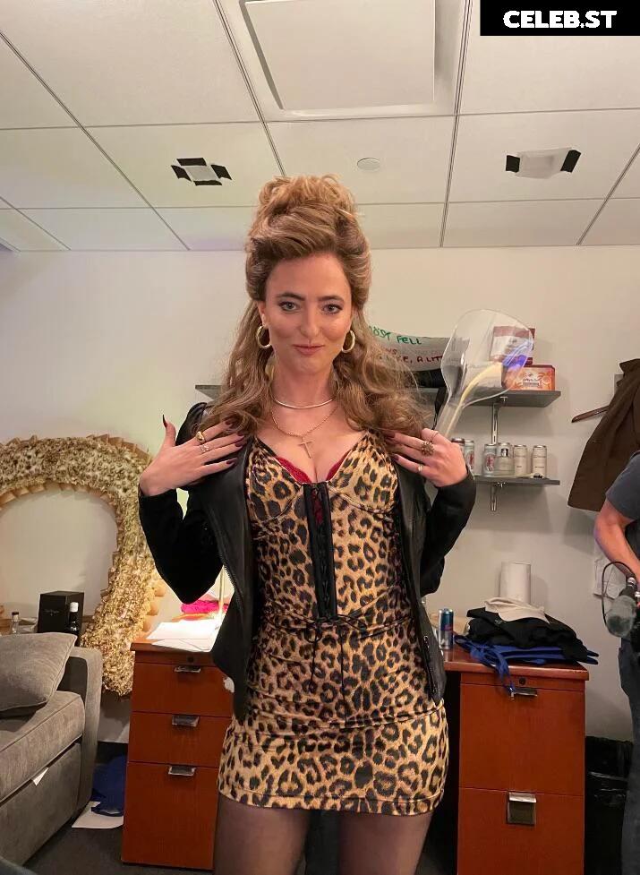 Sarah Sherman /Sarah Squirm from Saturday Night Live Image 12428886
