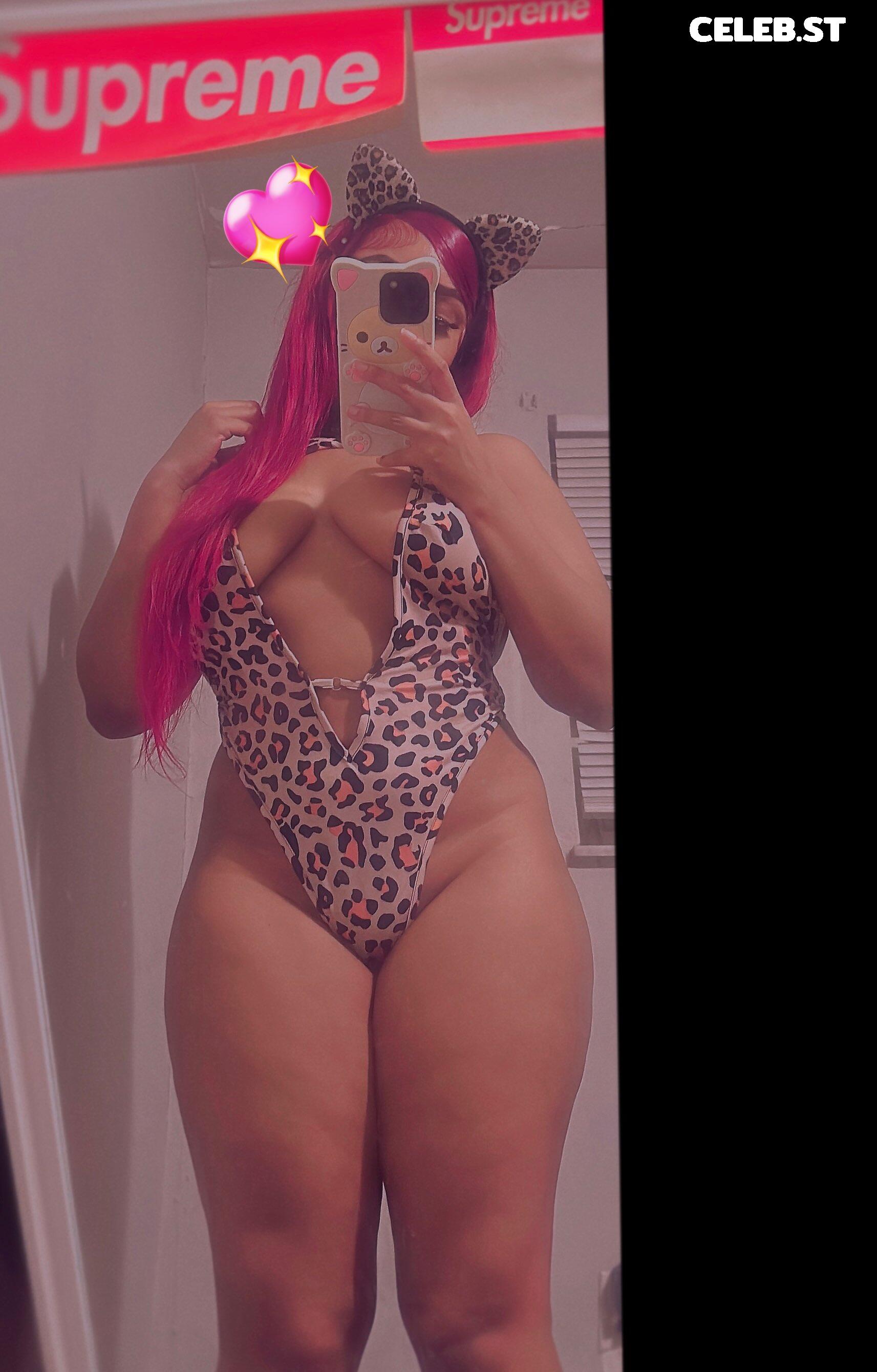 T1kitty / kittyxna Image 12428133