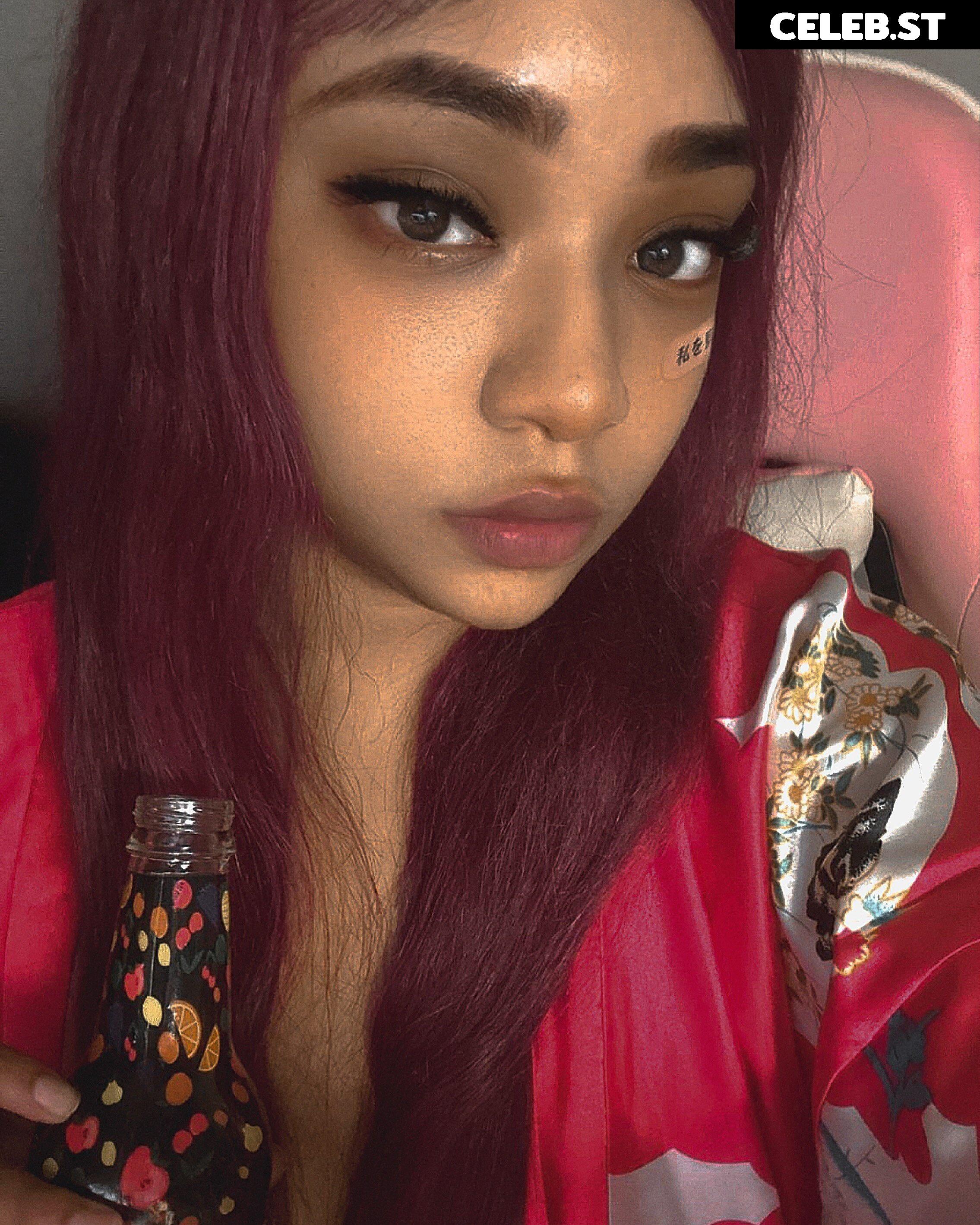 T1kitty / kittyxna Image 12428135