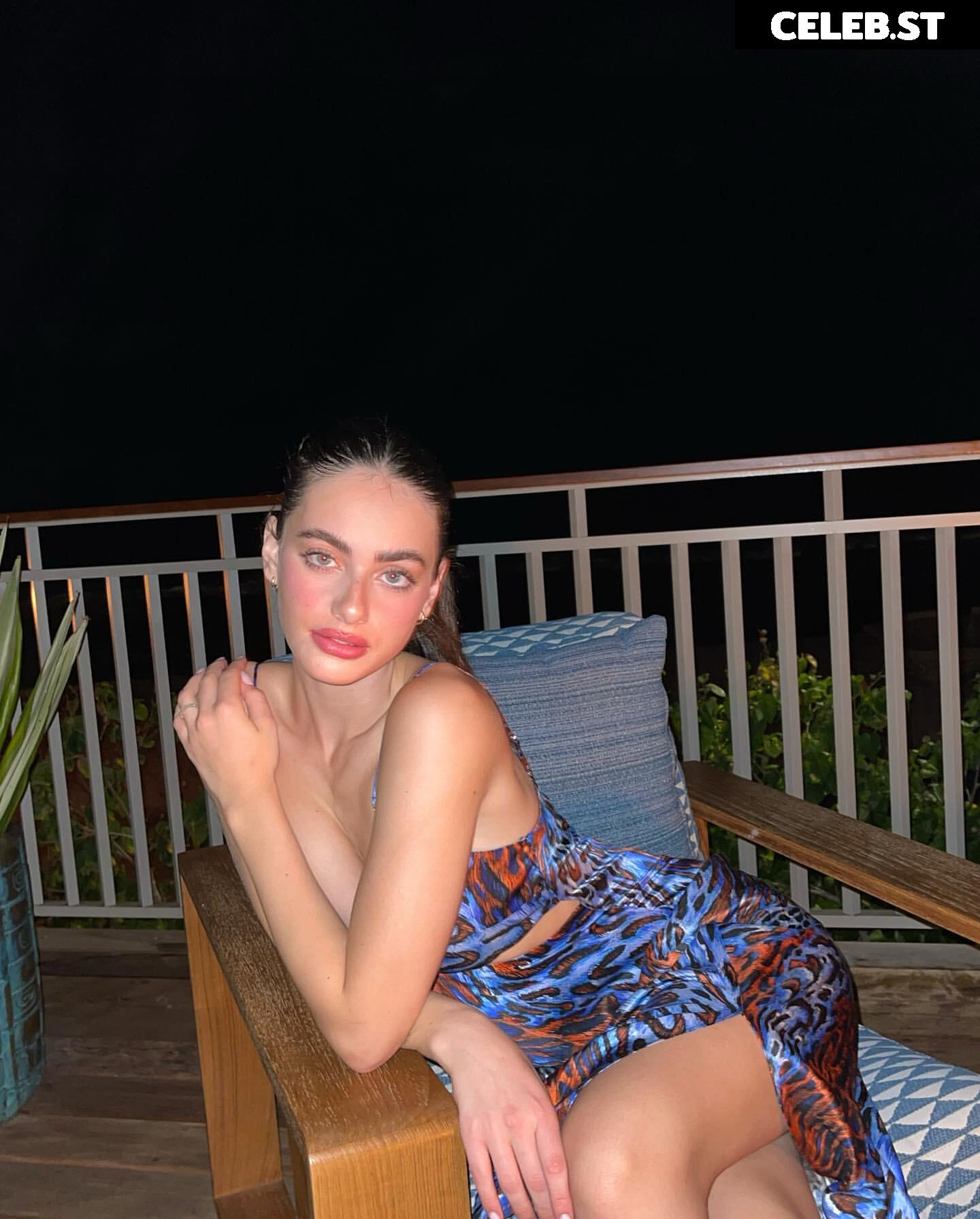 Yael Shelbia Image 12425422