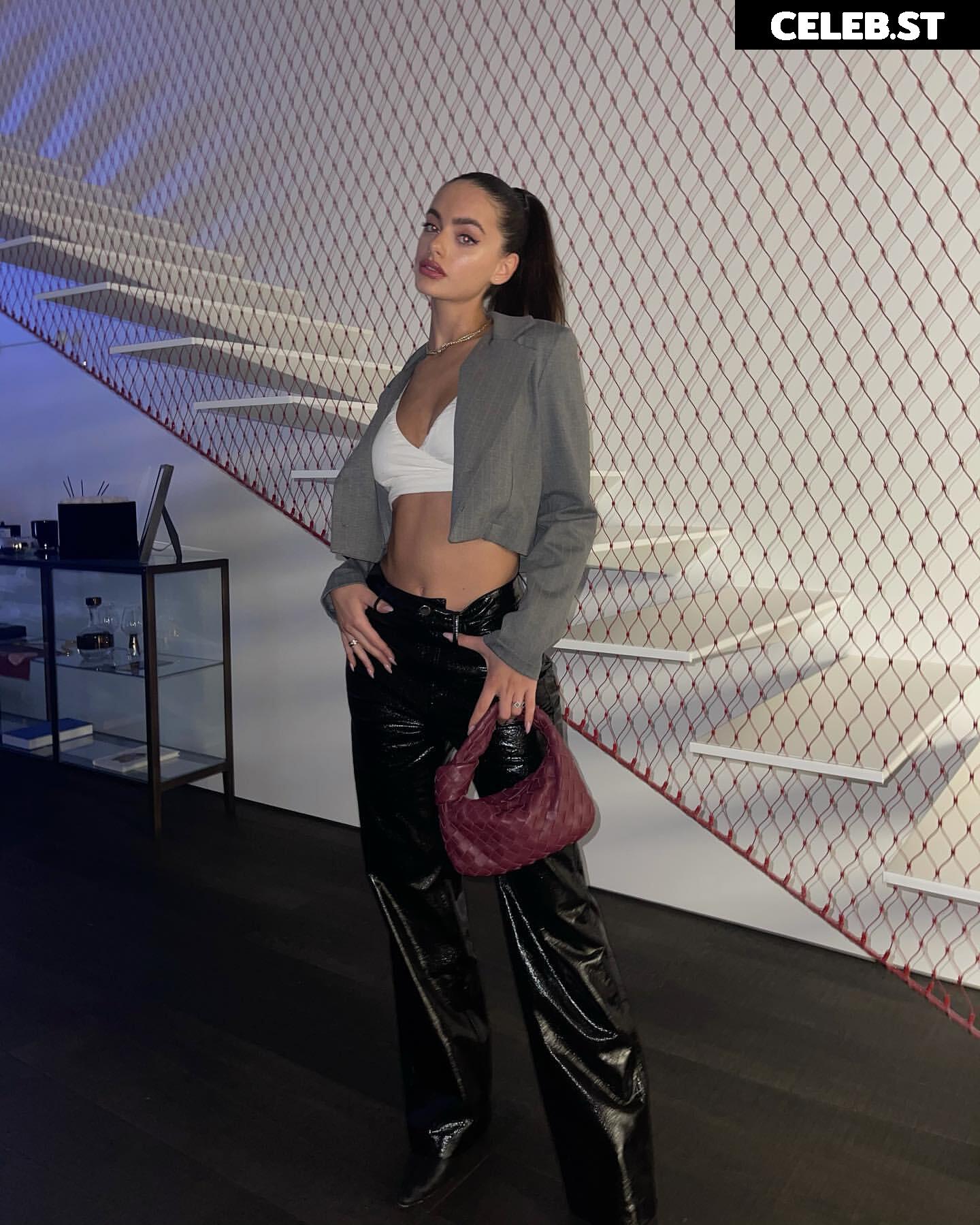 Yael Shelbia Image 12425430