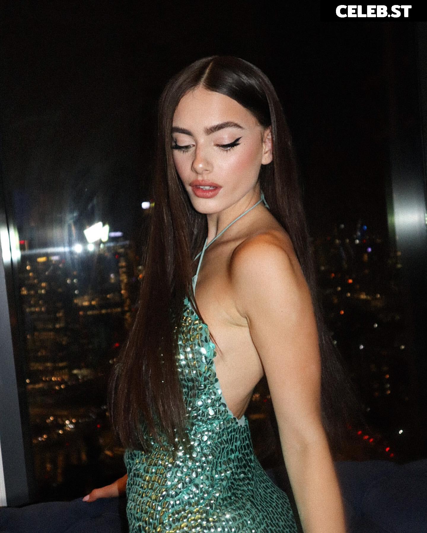 Yael Shelbia Image 12425435