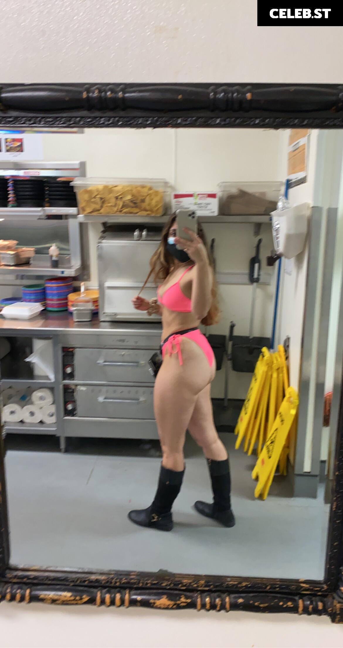 Uhveenyuh / HootieJessXO / MrsHatake27 Image 12427934