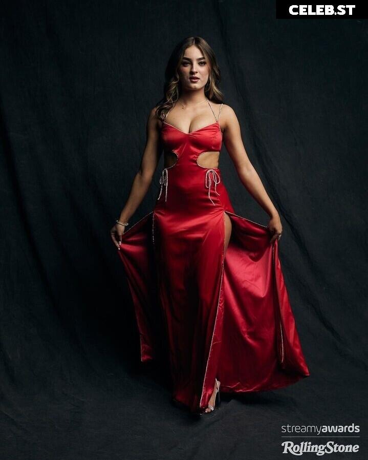 Savanah Moss Image 12427845