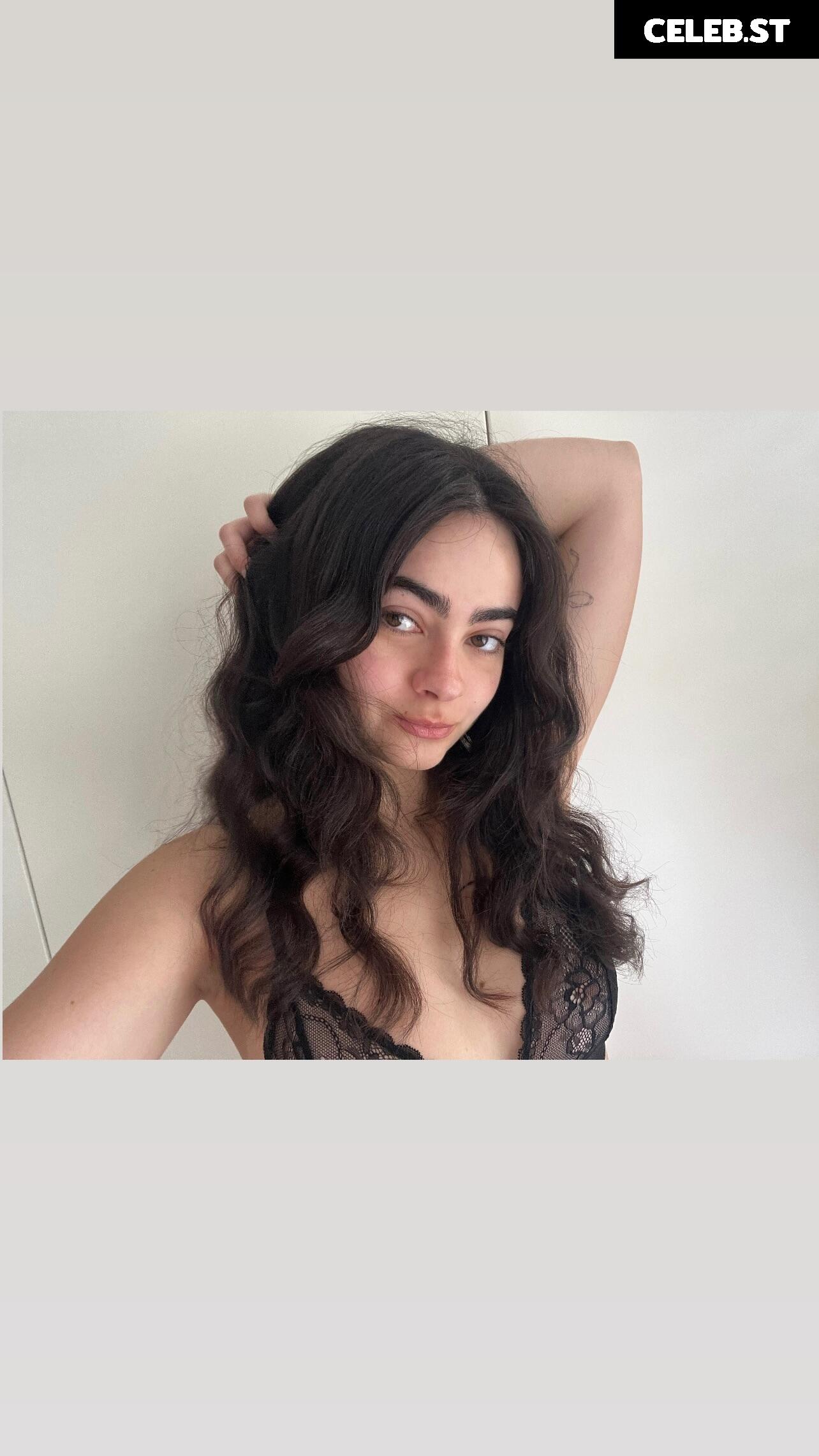 Inas Elashiry / inaselashiry Image 12426431