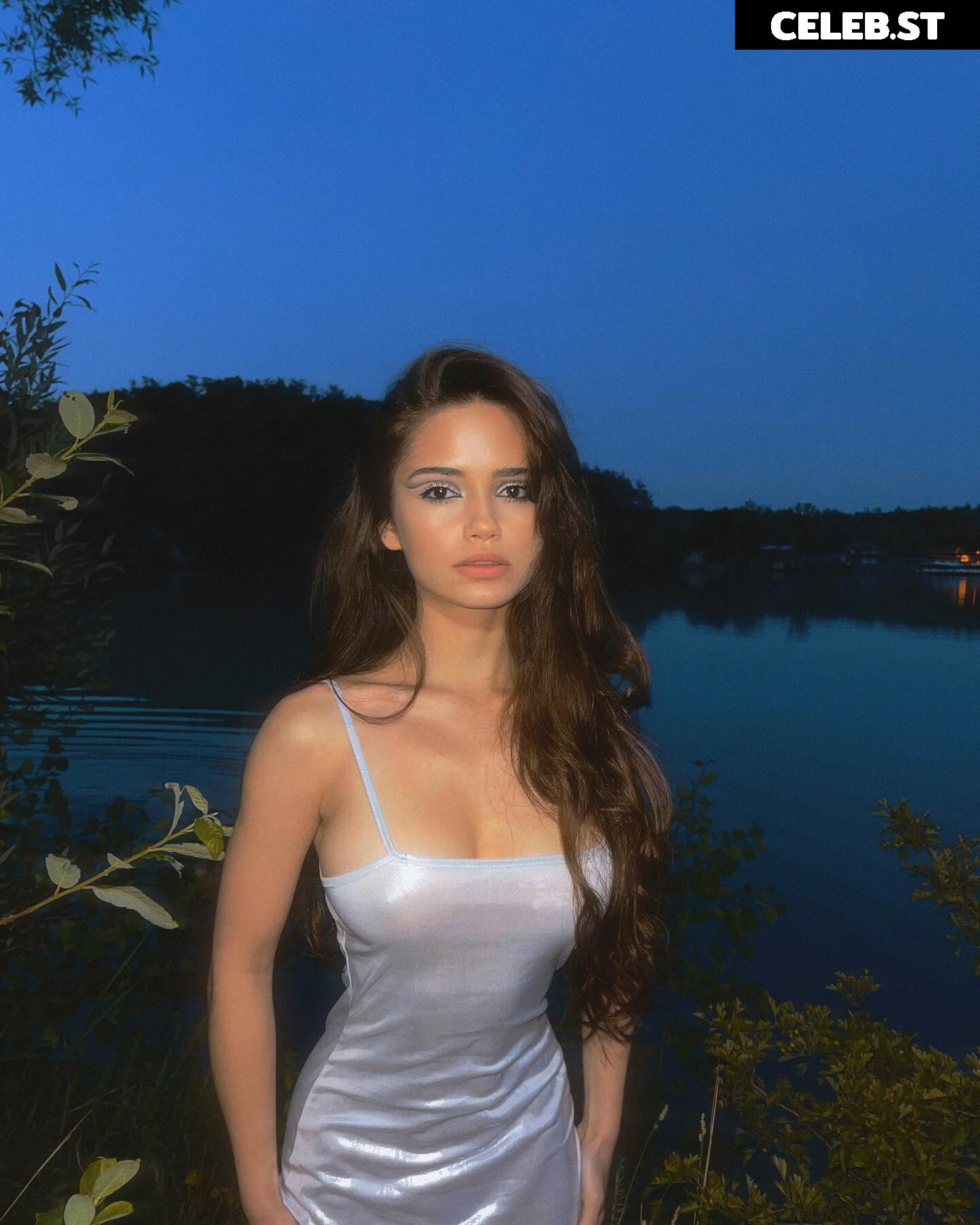 Sofia Chernasova / chernasova.sofia / soniachrn / Чернасова Софія Image 12426615