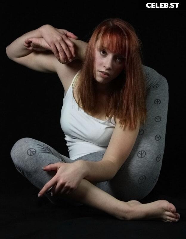 Green_Eyed_Nymph Image 12421282