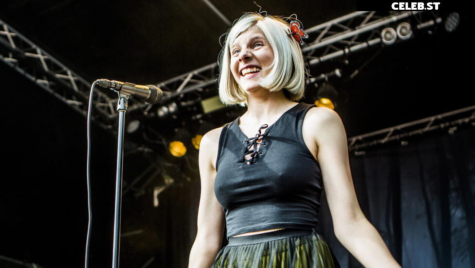 Aurora Aksnes (singer) Image 12420189