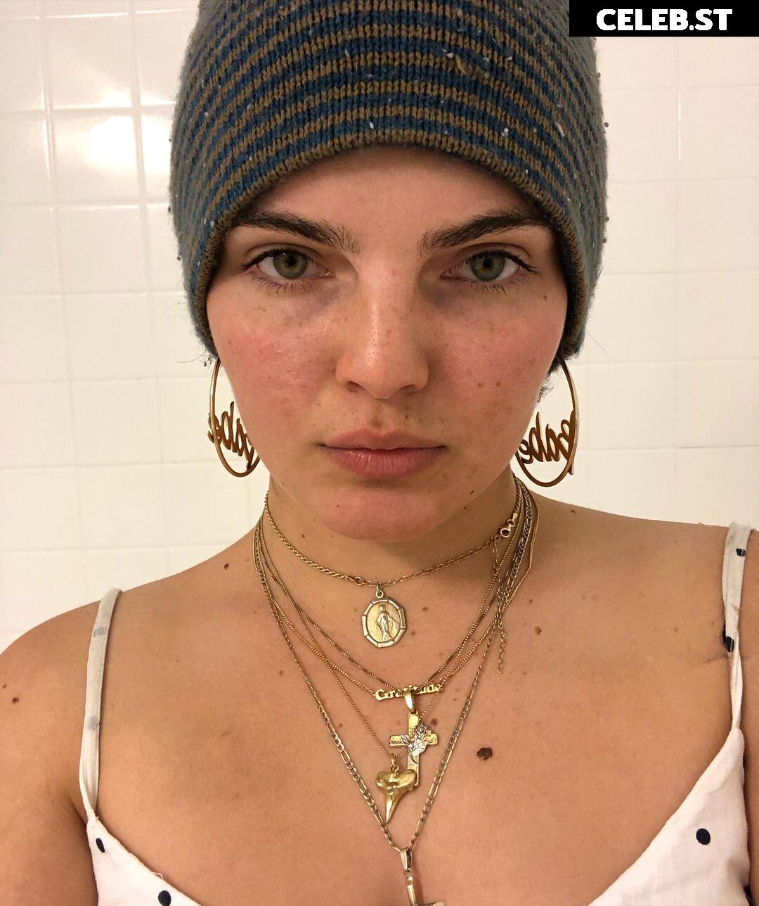 Camren Bicondova Image 12420168