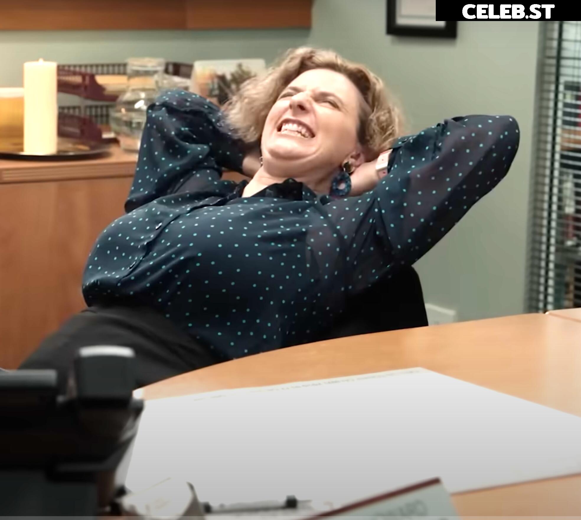 Felicity Ward, The Office AU. Image 12420386