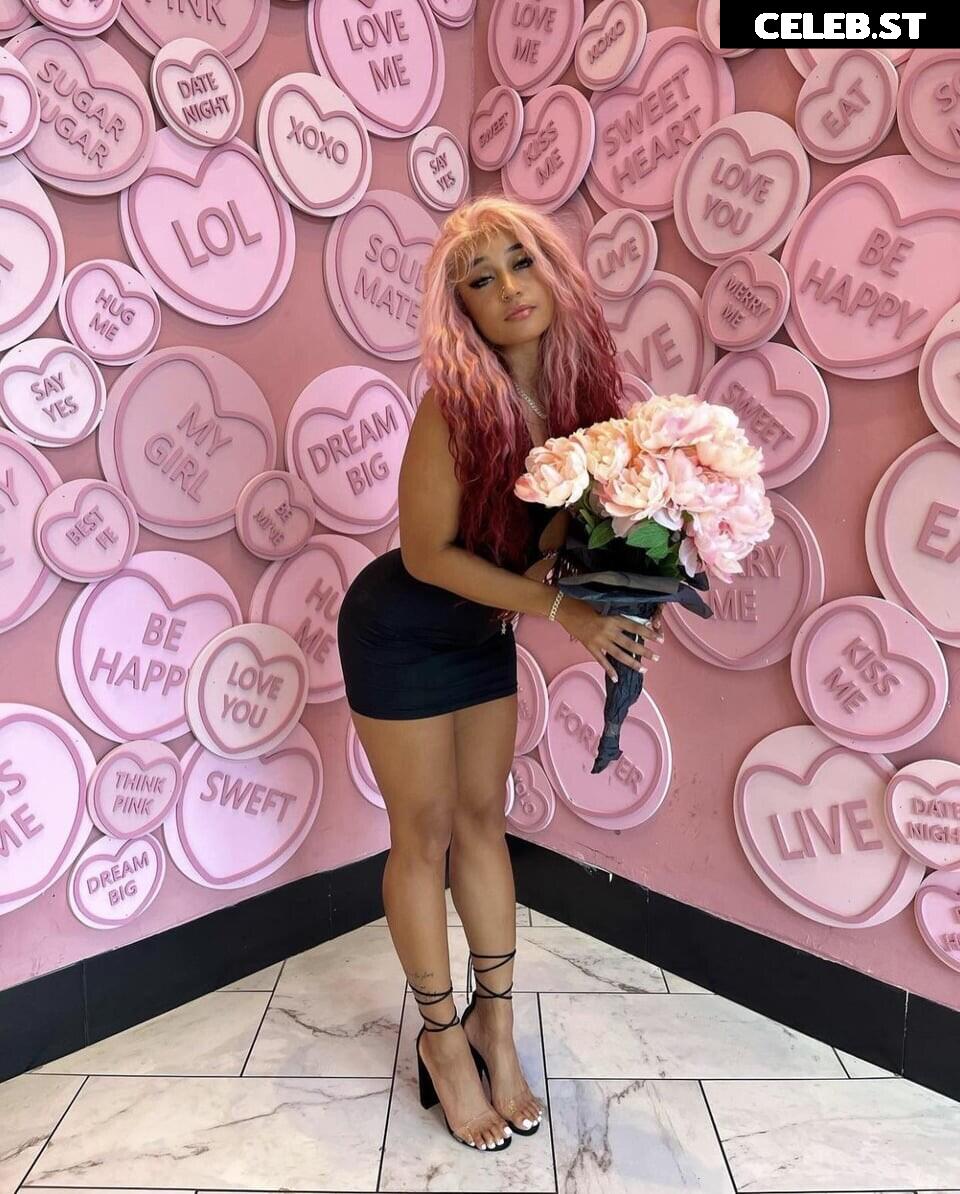 Lyric Swann / curlylyric22 Image 12420320