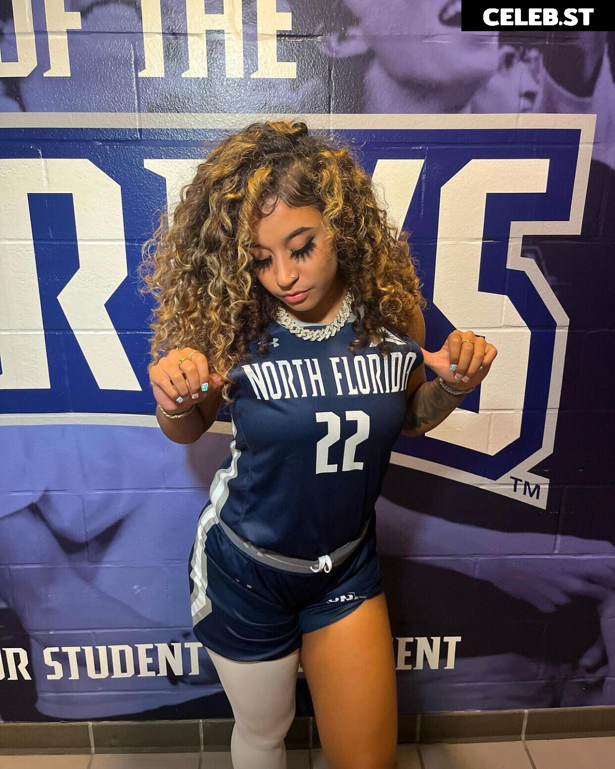 Lyric Swann / curlylyric22 Image 12420317