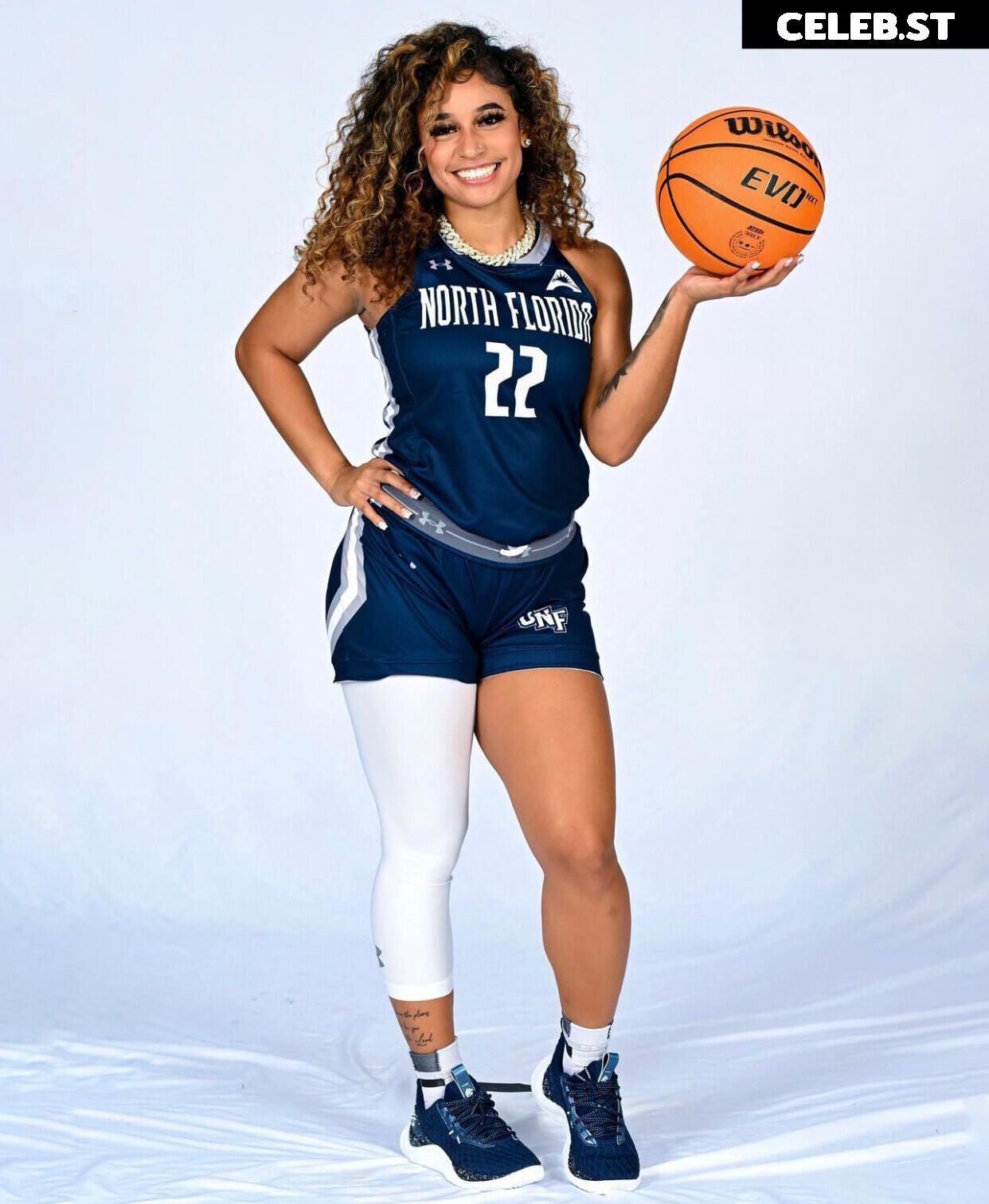 Lyric Swann / curlylyric22 Image 12420315