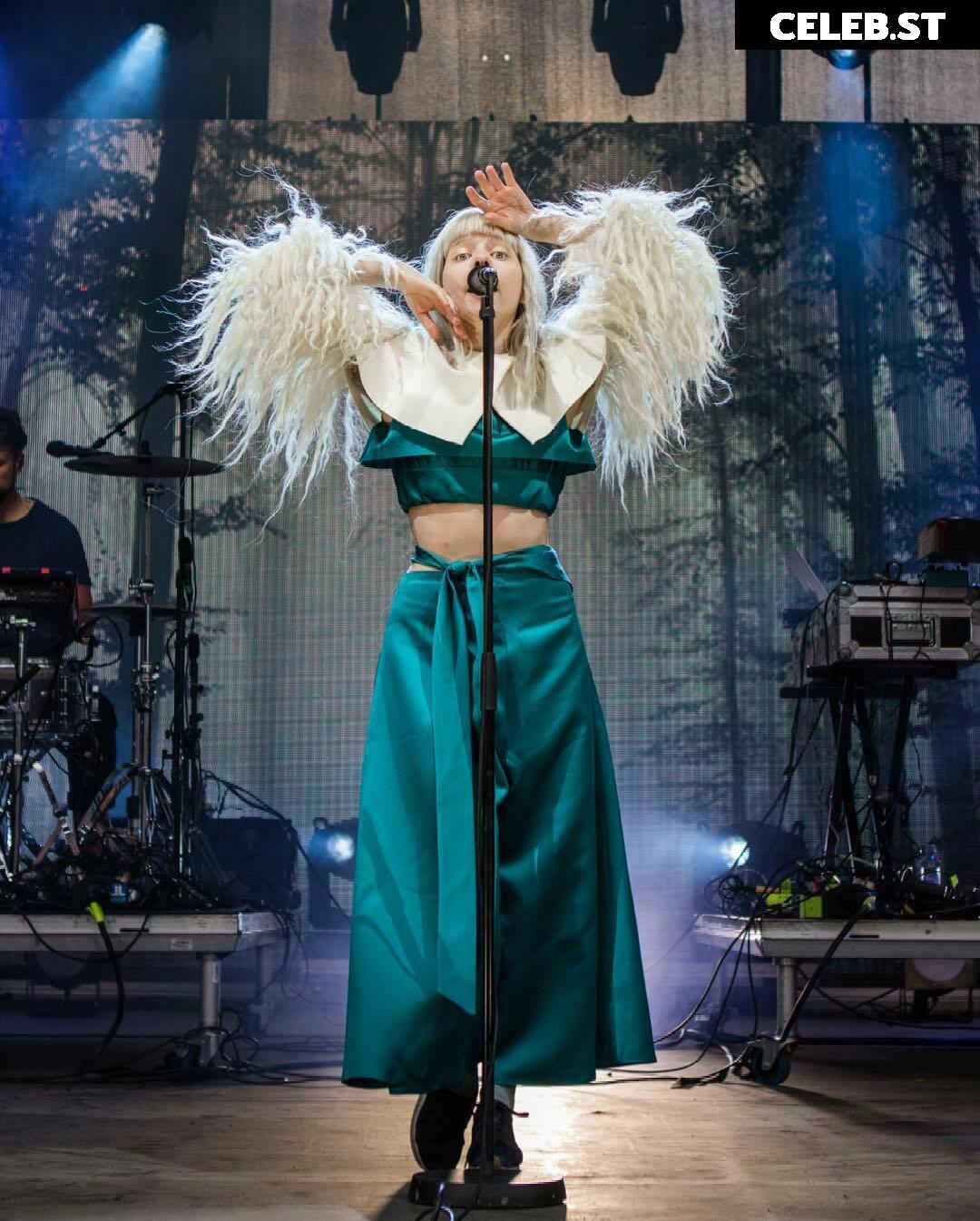 Aurora Aksnes (singer) Image 12420295