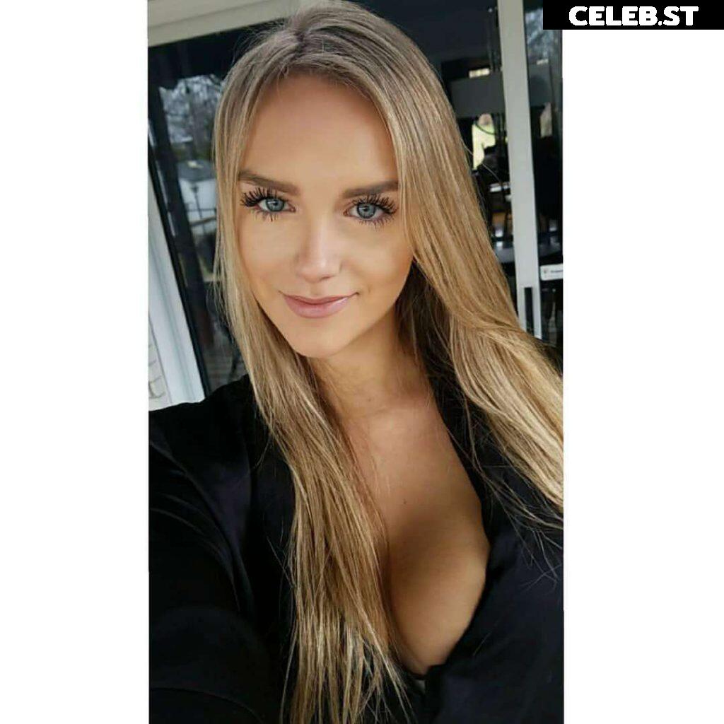 Alex-Ann Lavigne-Pelletier / alexannlp / Alex-Ann Image 12422374