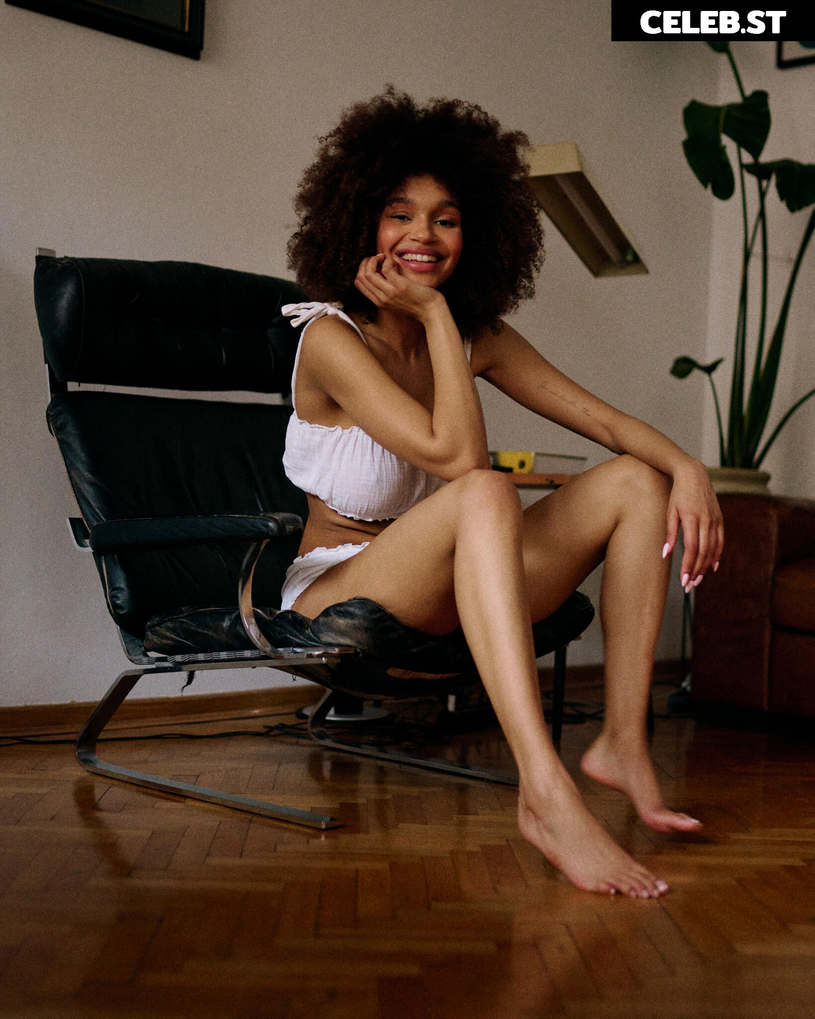 Nicole Akonchong | @nicoleakonchong Image 12435843
