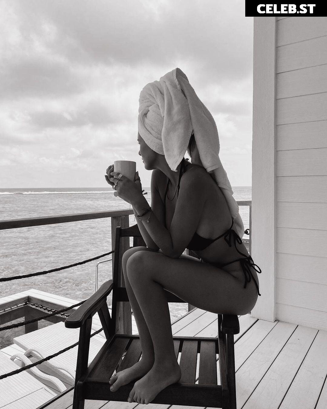 Lies Zhara (Dutch Influencer) Image 12436375