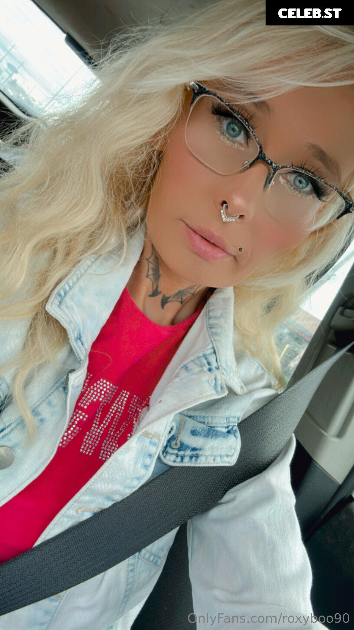 Kitty Mom @Roxyboo90 Image 12498281