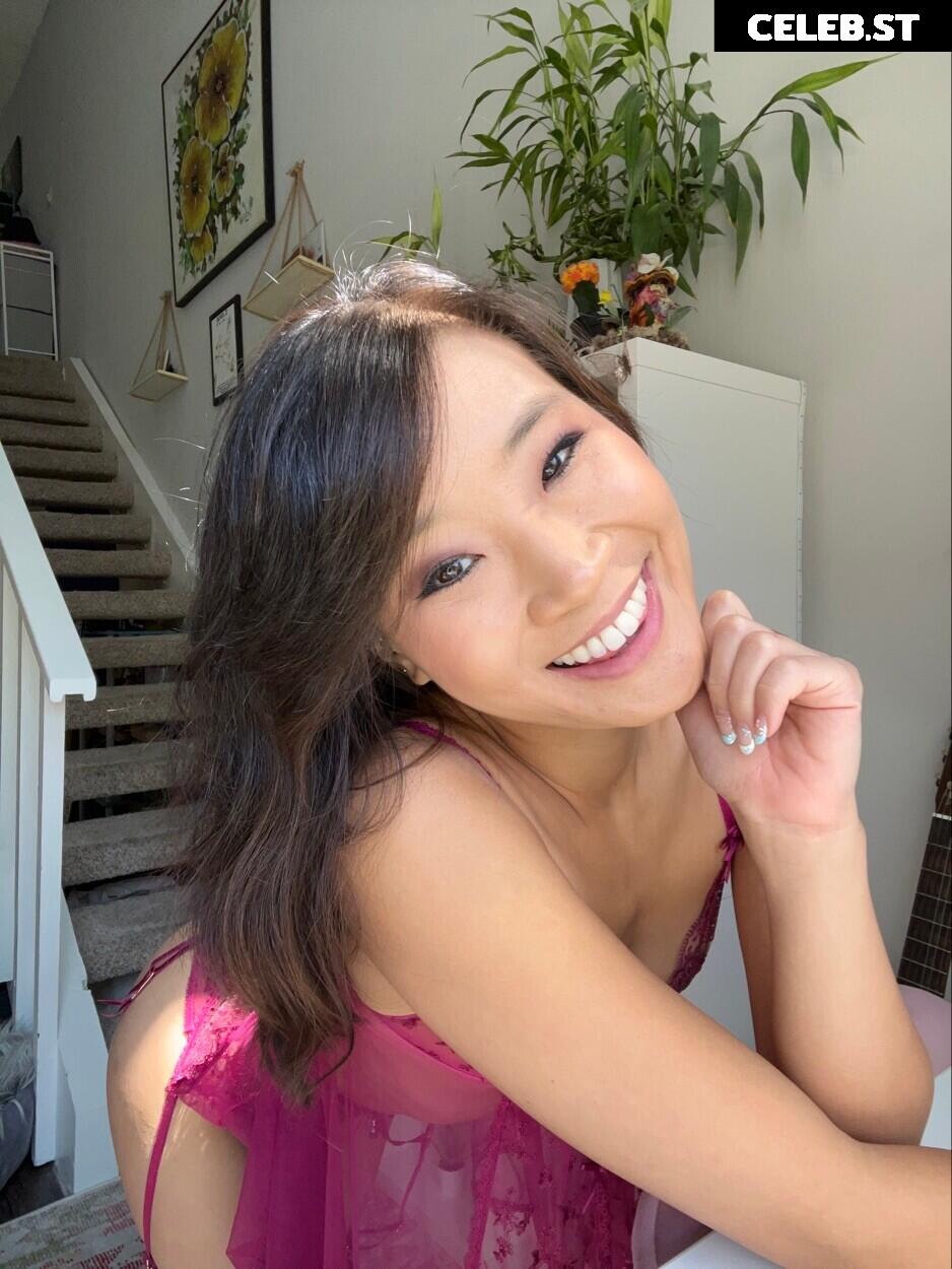 Jeannie Elise Mai | JeannieEliseMai Image 12496216