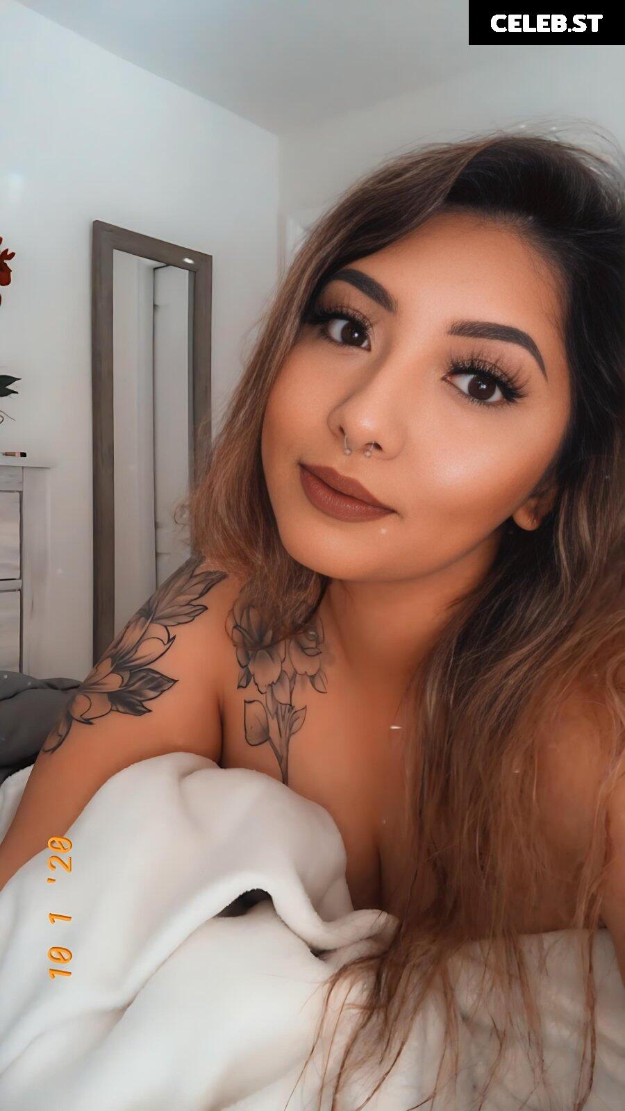 Sexy Big Titty latina BBW @Leeeenaq - goon material Image 12490013