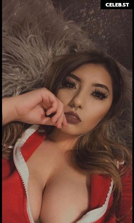 Sexy Big Titty latina BBW @Leeeenaq - goon material Image 12490008
