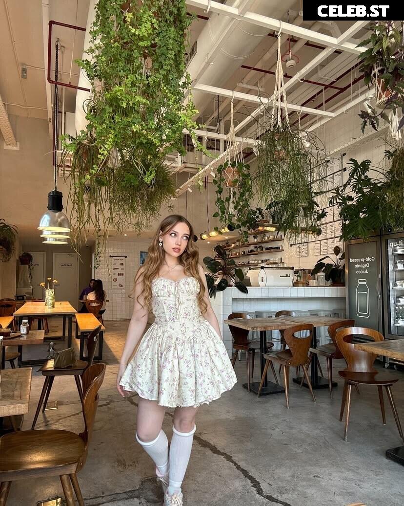 Anastasia Sinitsyna (myladyanastasia) Image 12490225