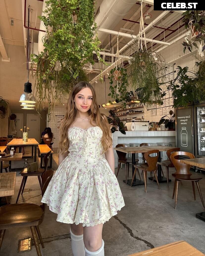 Anastasia Sinitsyna (myladyanastasia) Image 12490224