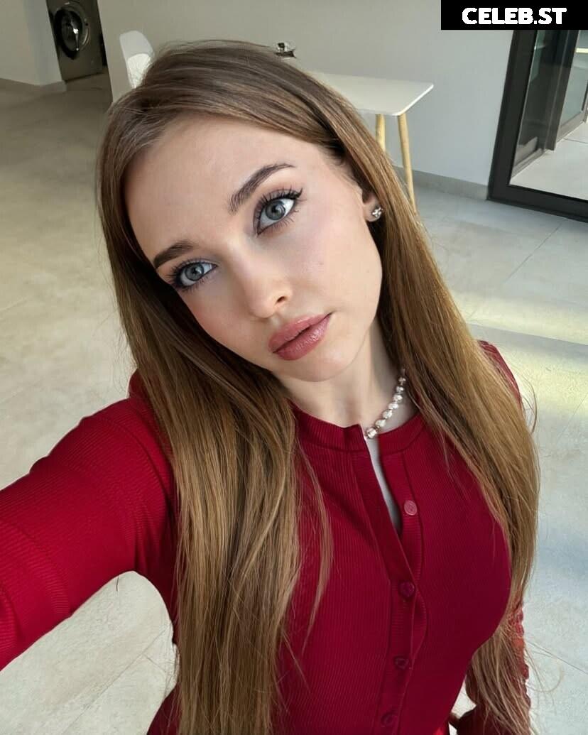 Anastasia Sinitsyna (myladyanastasia) Image 12490213