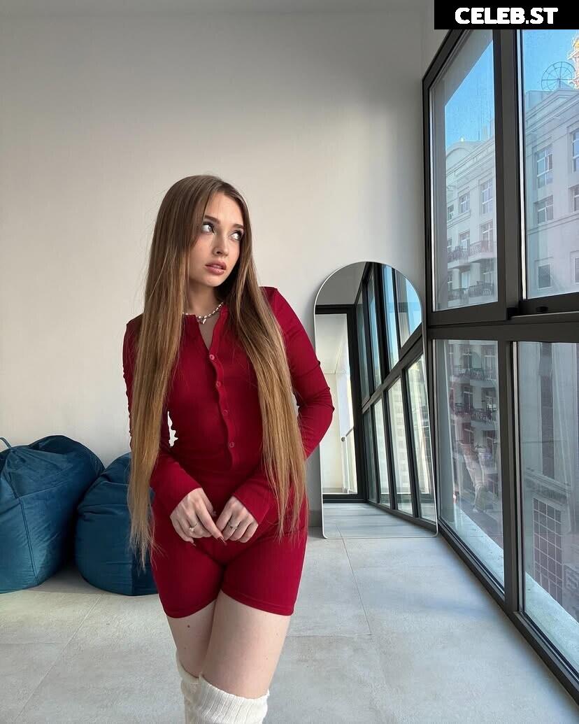Anastasia Sinitsyna (myladyanastasia) Image 12490216