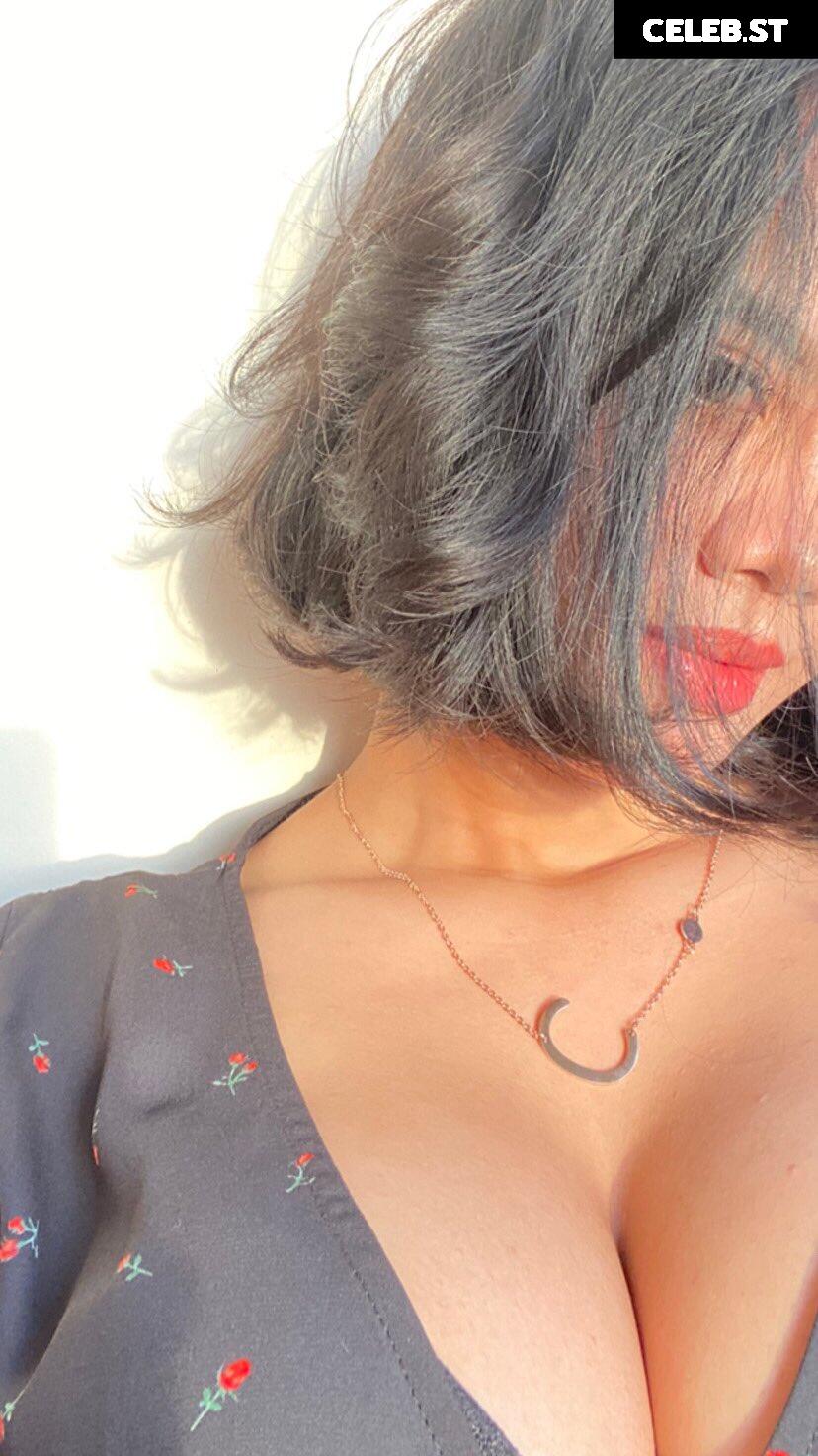 Siskaeee_ofc Image 12488492