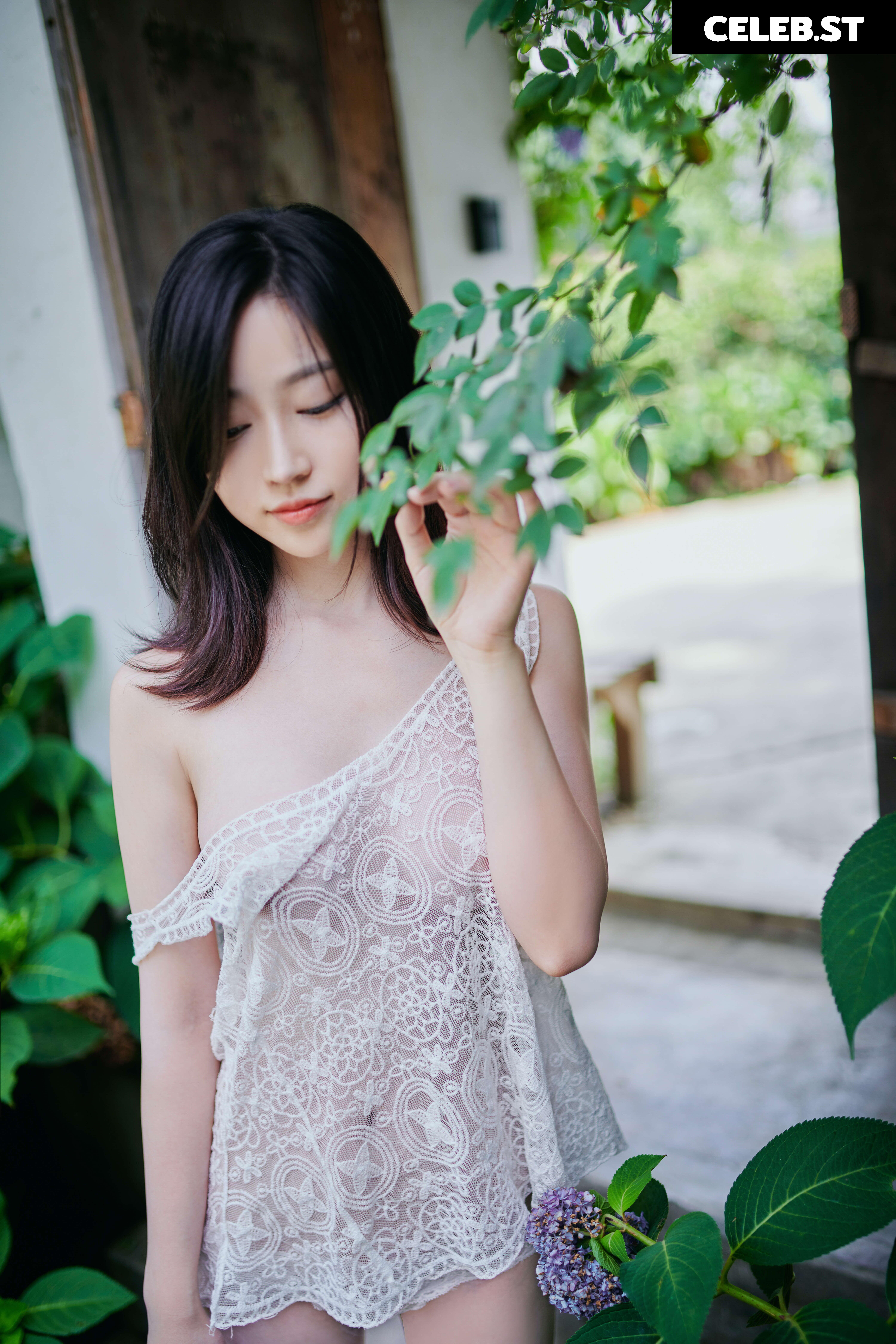 nnian_ Image 12487440